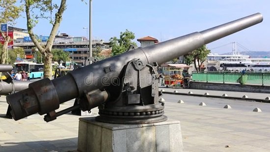 10,5-cm Krupp L40 Navy Gun at Istanbul Naval Museum  İstanbul Deniz Müzesi_2.jpg