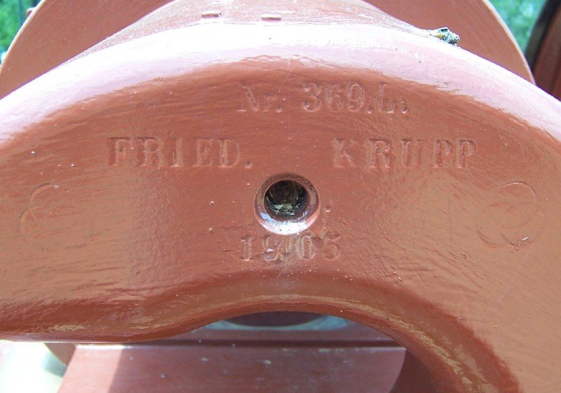 Breach block of 10,5-cm L40 SMS Königberg Gun .jpg